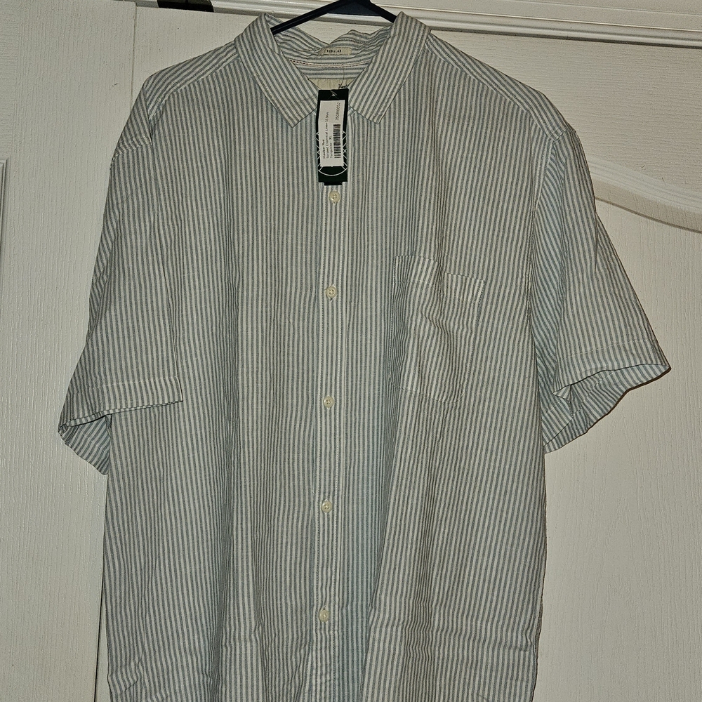 Men's Striped Button Down Shirt